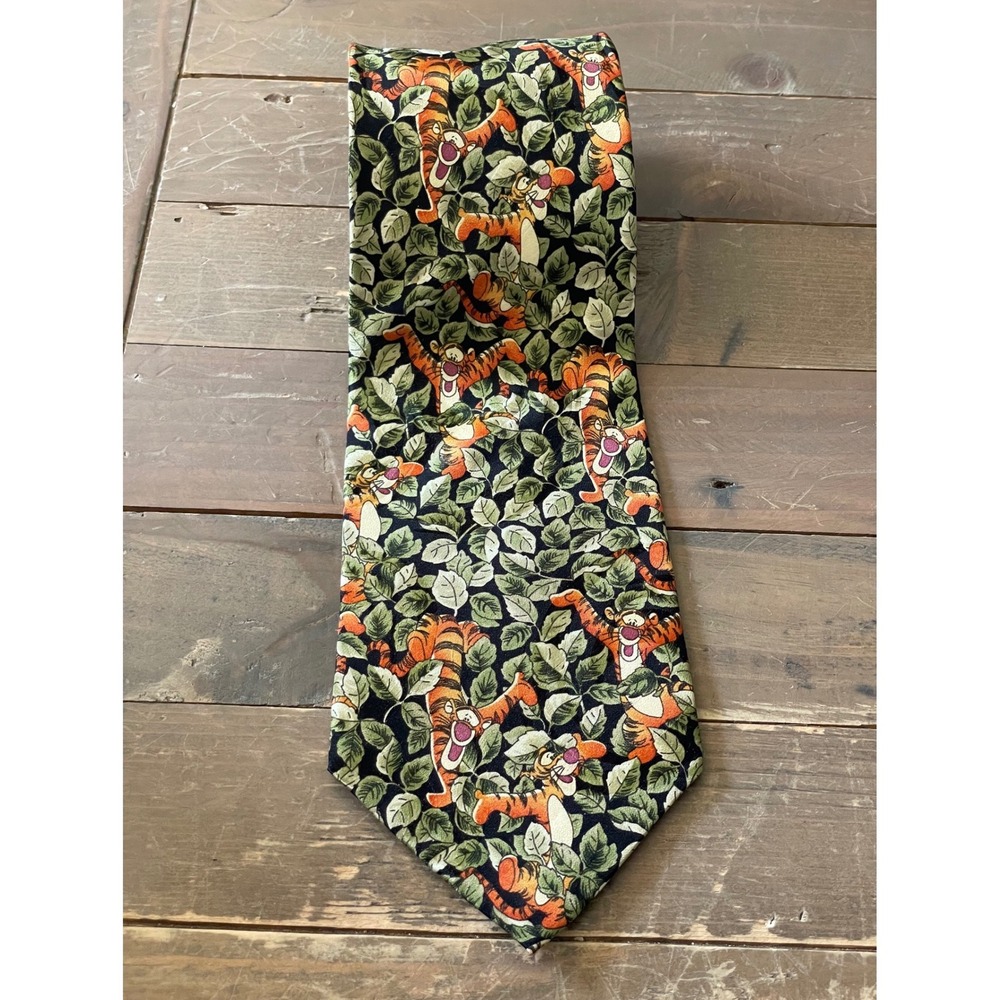Disney World Necktie Tigger Jungle Silk Tie Green Orange Character Leaf Print